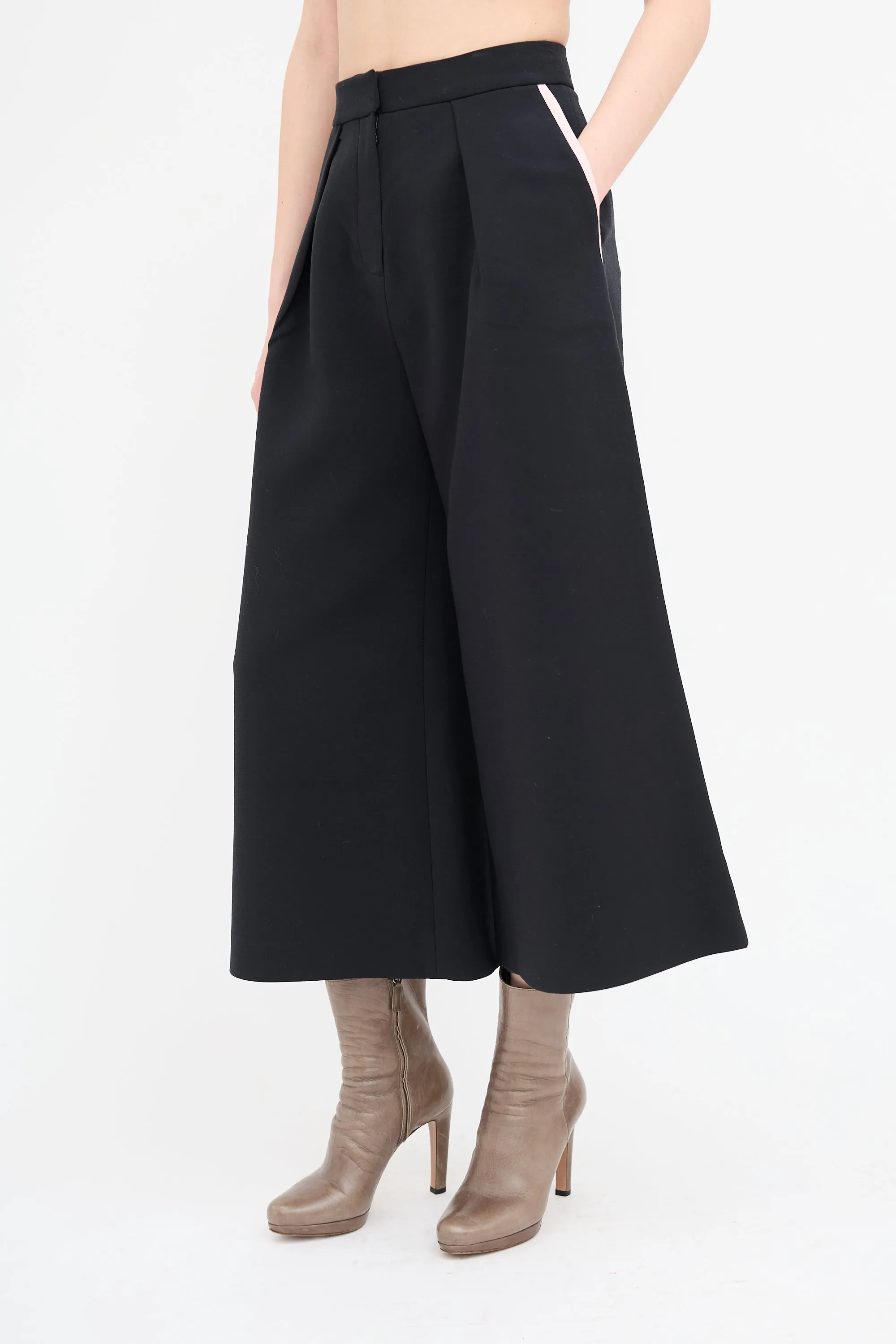 Black Cropped Wide Leg Trouser