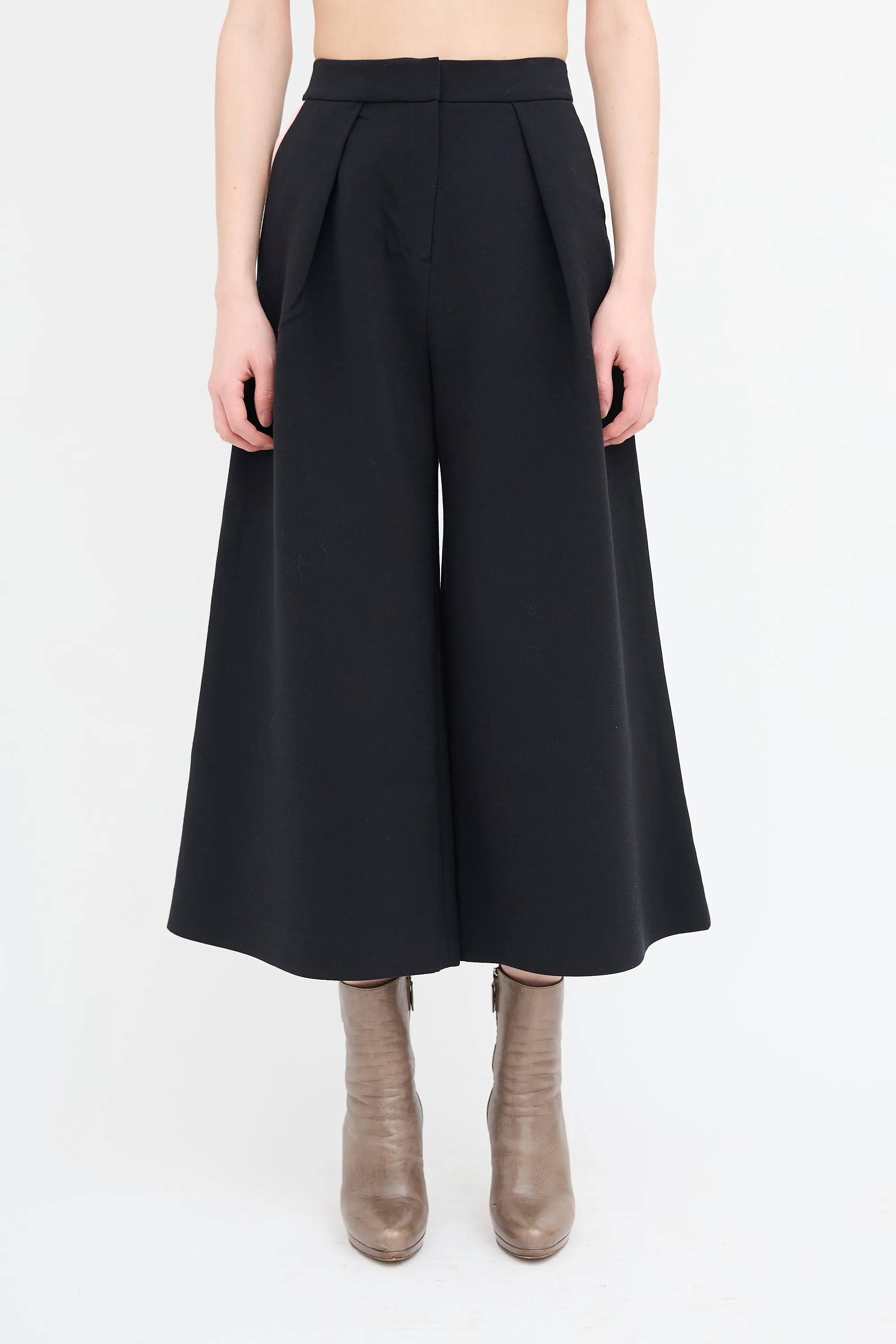 Black Cropped Wide Leg Trouser
