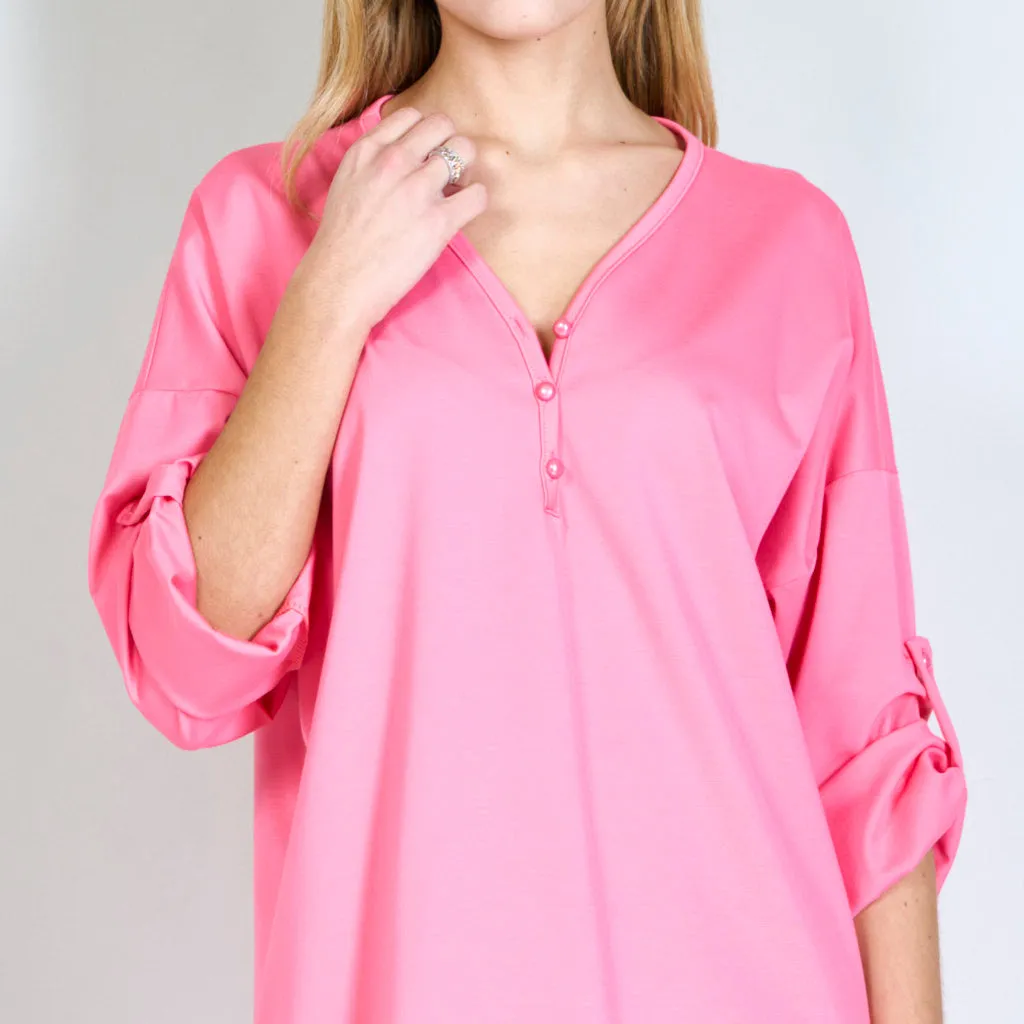 Blouse with buttoned pearls wholesale