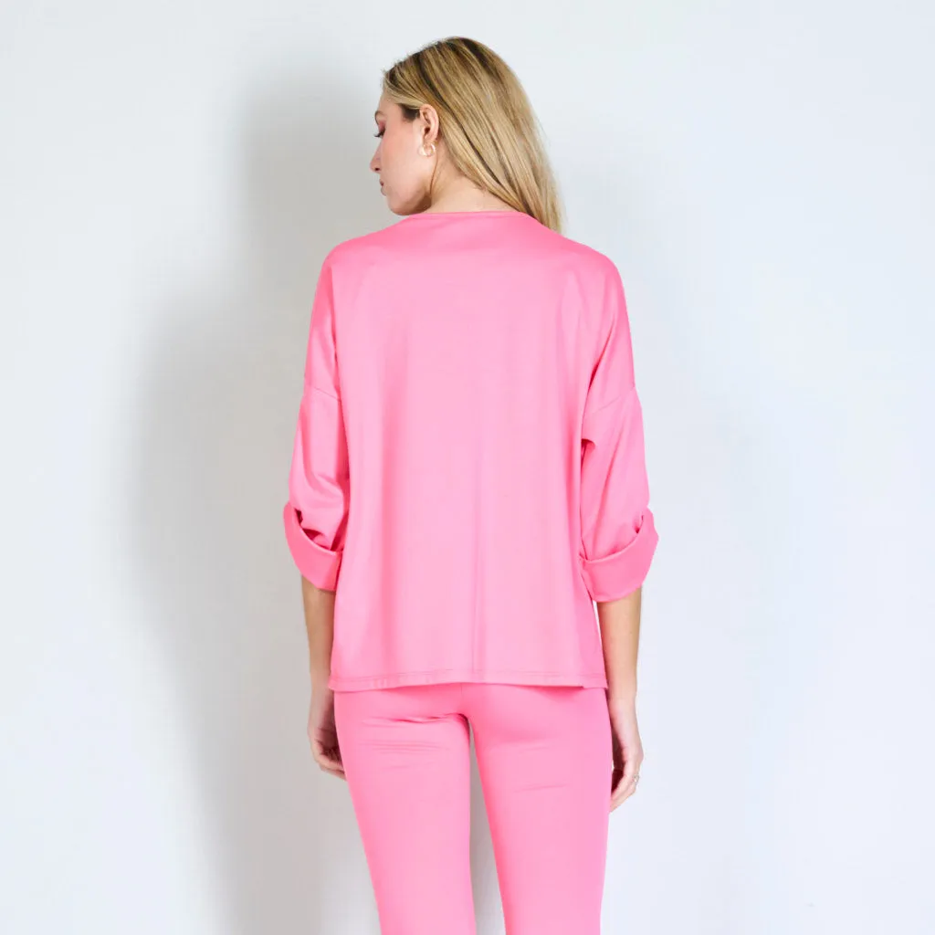 Blouse with buttoned pearls wholesale