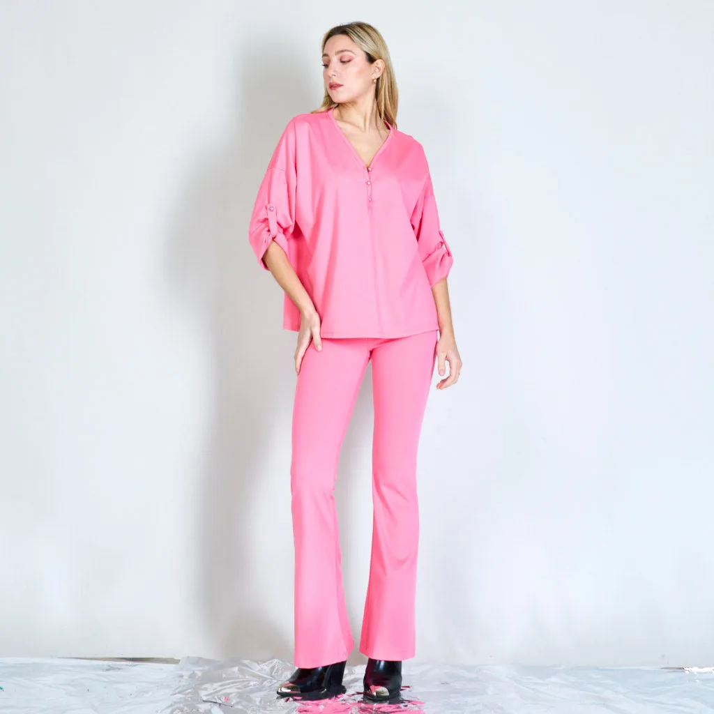 Blouse with buttoned pearls wholesale