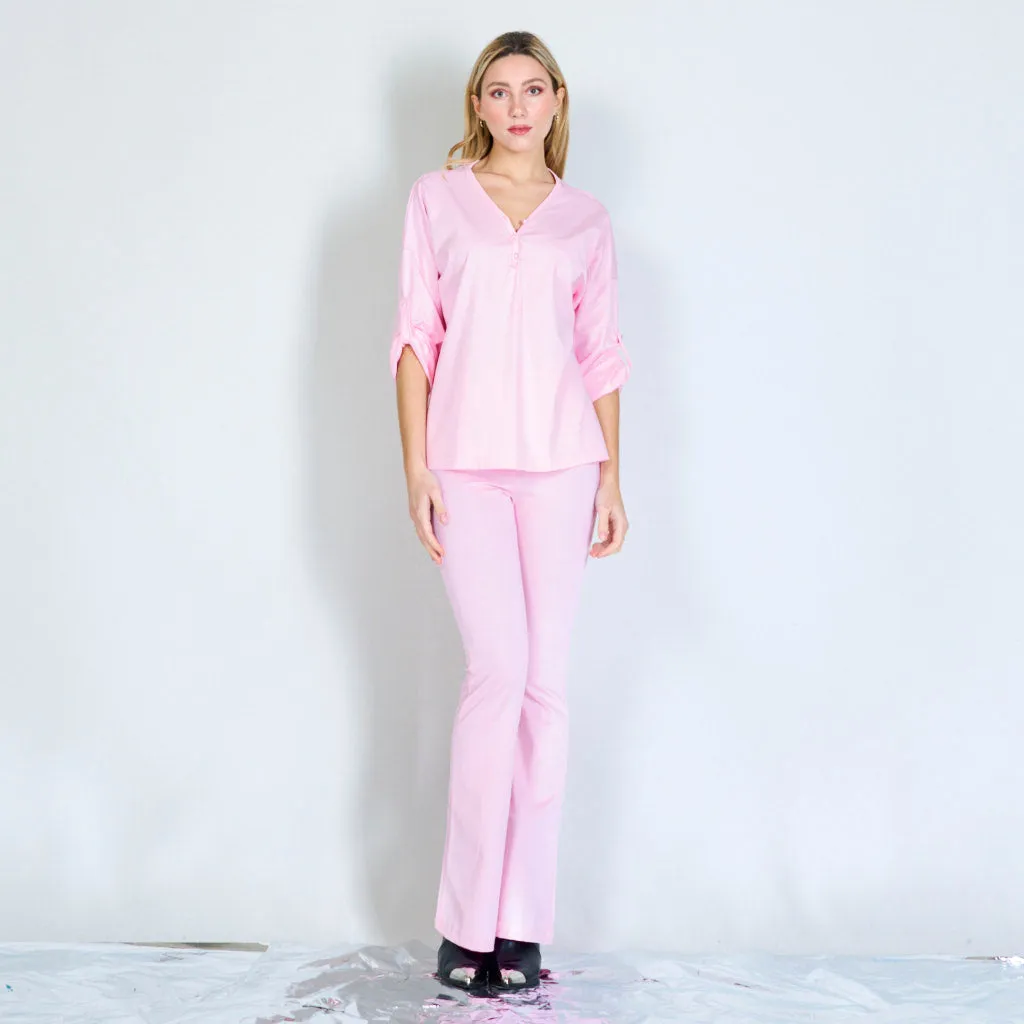 Blouse with buttoned pearls wholesale
