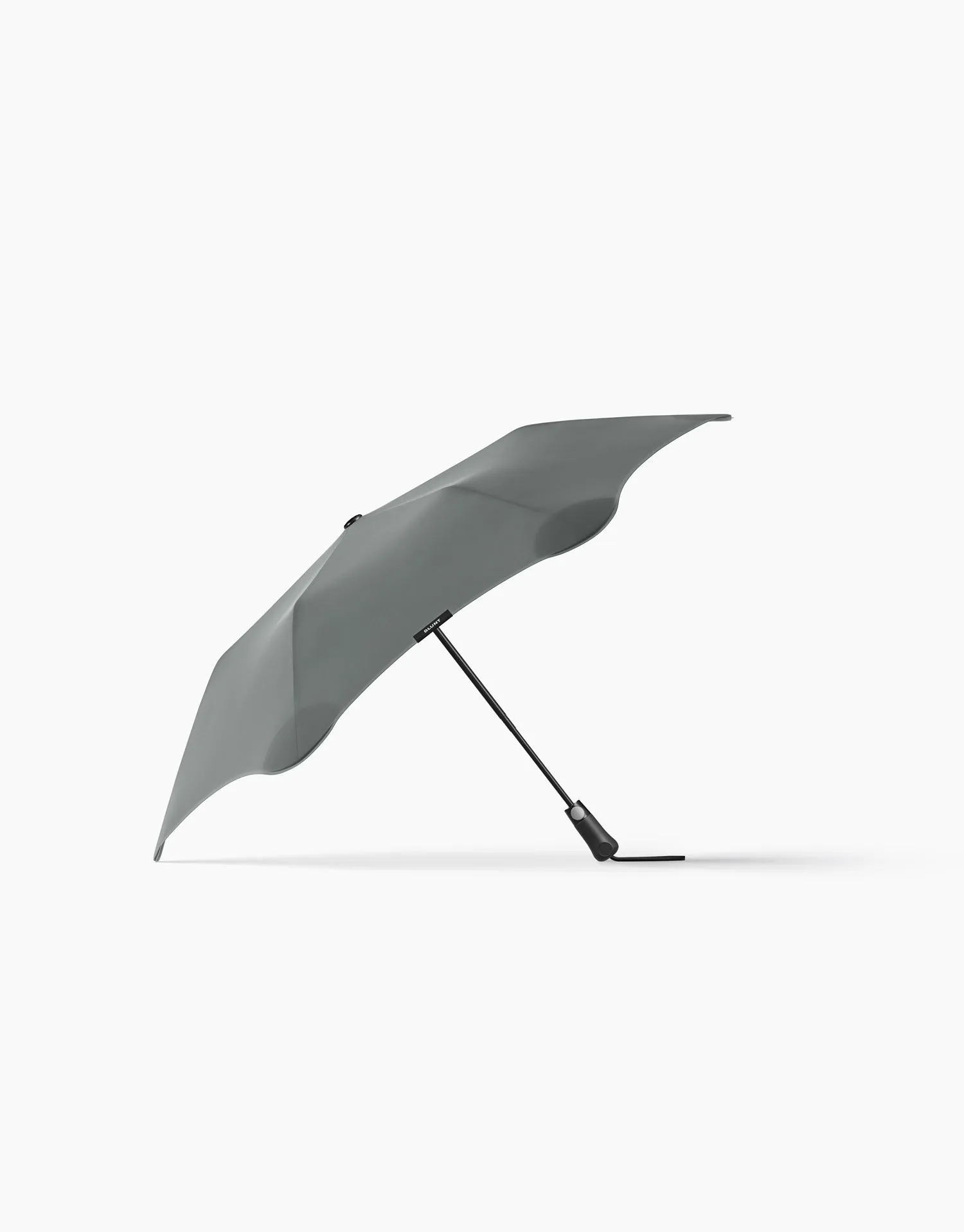 Blunt Metro Charcoal Umbrella