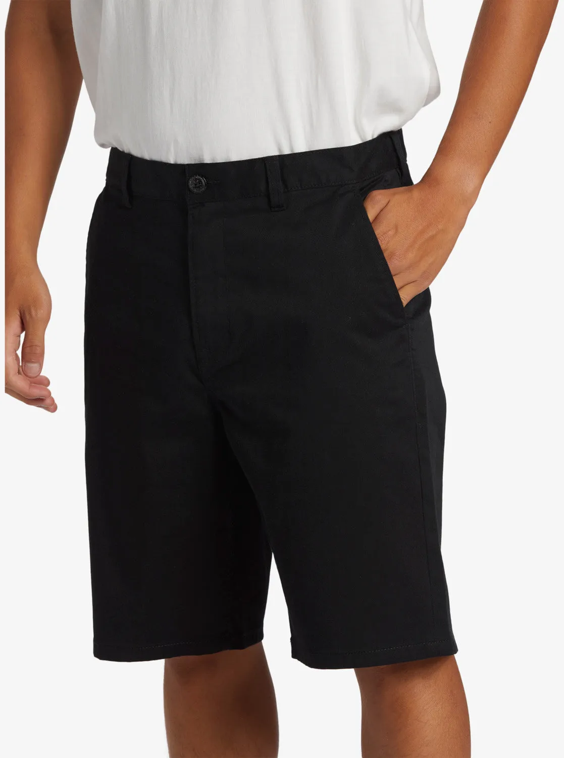 Crest Chino 21" Shorts - Black