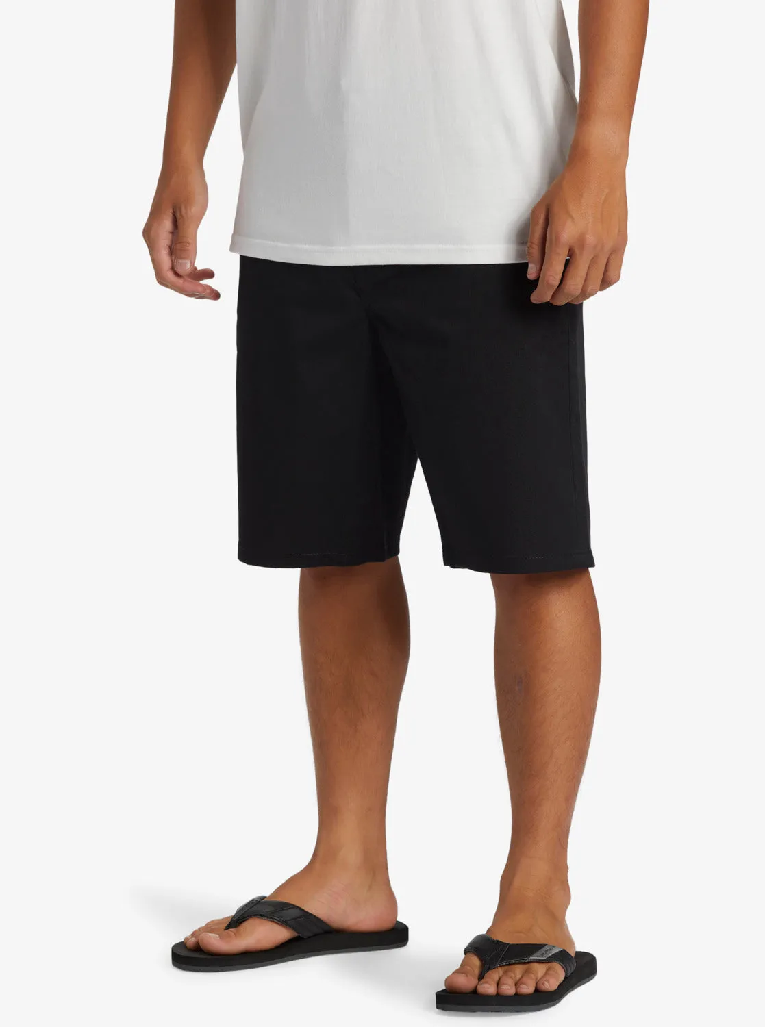 Crest Chino 21" Shorts - Black