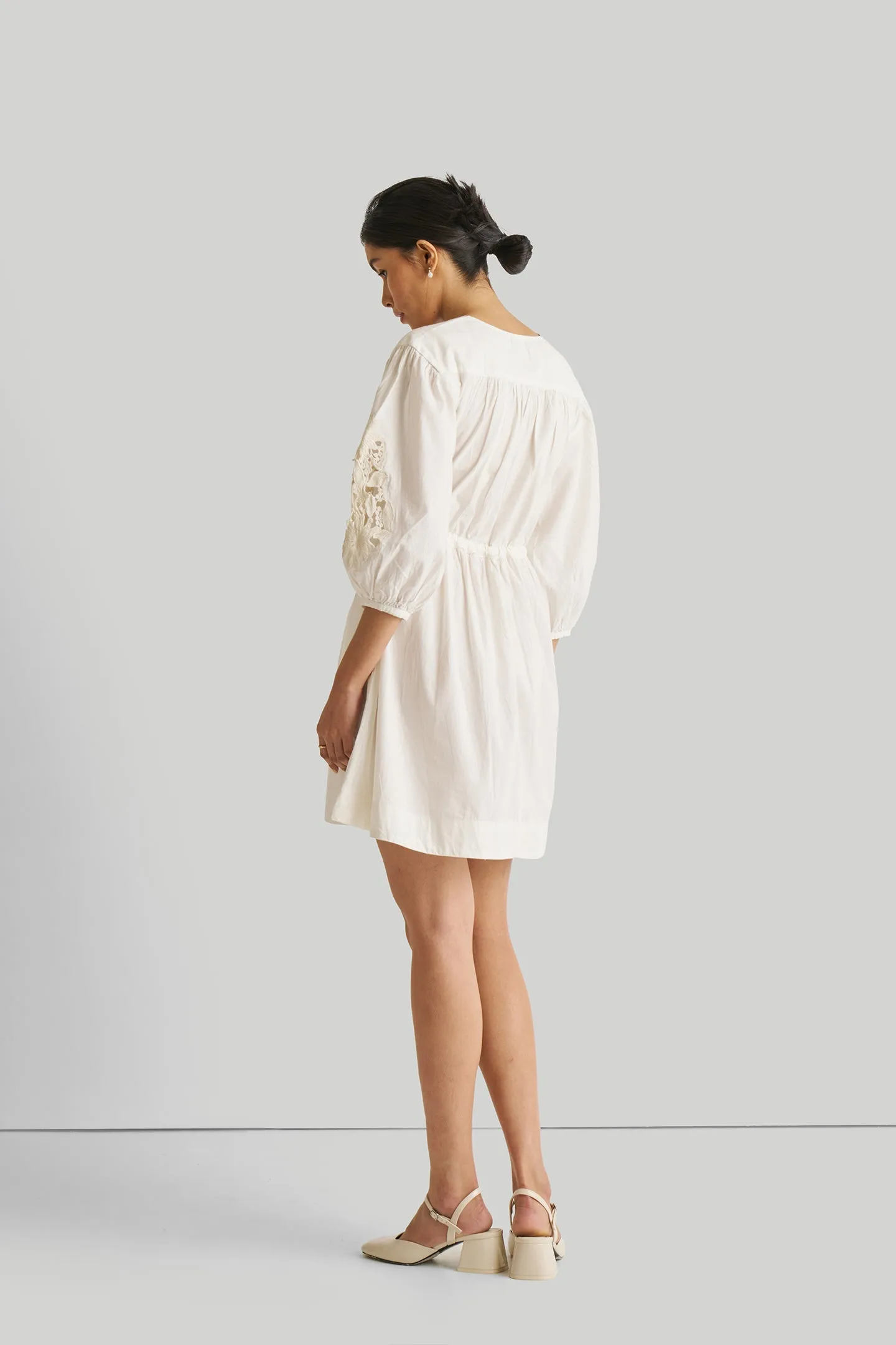 Reistor Shirt Dress with Balloon Sleeves in White
