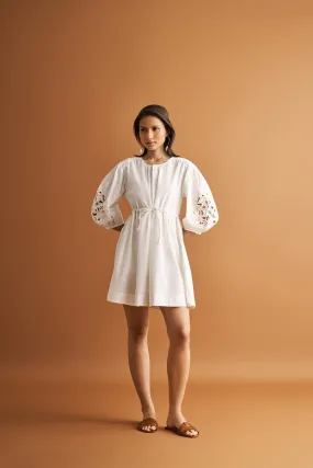 Reistor Shirt Dress with Balloon Sleeves in White