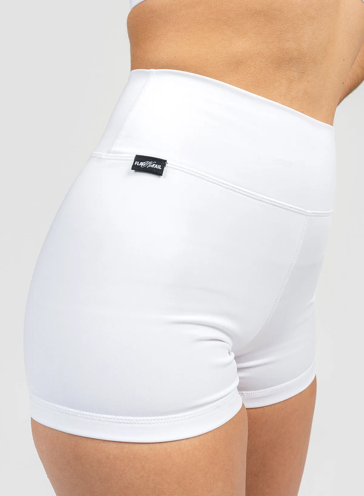 VIVID 2.0 COMPRESSION SHORTS - WHITE
